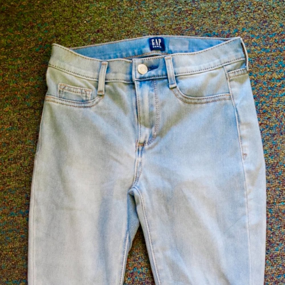 Blue lightwash skinny denim jeans from GAP